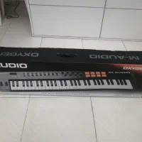 میدی کنترلر  M-AUDIO Oxigen 61Mkv در حد نو