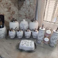 تعدادی وسیله آشپزخانه