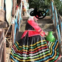 فرش لباس محلی با قیمت مناست از ۵ سال تا بزرگ سال