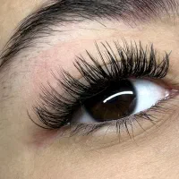 اکستنشن مژه و لیفت مژه و ابرو