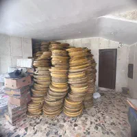موم