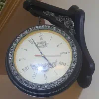 ساعت دیواری دوطرفه