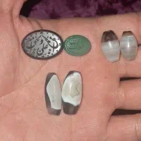 انواع سنگ ومهره.|جواهرات|باوی, |دیوار