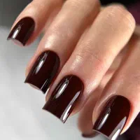 تخفیف ویژه کاشت ناخن در یزد سالن فرمژه