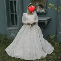 لباس عروس همراه تاج