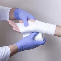 پانسمان درمان انواع زخم پانسمان های نوین تزریقات