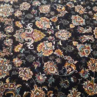 دو عدد فرش  که شامل ۱۲ متری و ۹ متری