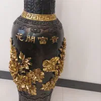 کوزه بزرگ کنار سالنی