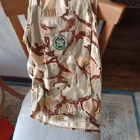 لباس نظامی با آرم و علائم|لباس|شاهین‌شهر, خانه کارگر|دیوار