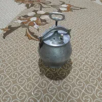 زودپز سالم تمیز درحد ۱۰ لیتری