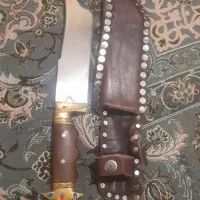 چاقو با قلافت چرمی