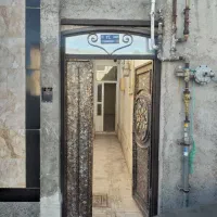 خانه باسمنج ماشین رو.وجای پارک درجلوی خانه