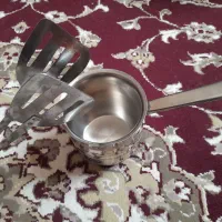 شیرجوش و لیوان و سایل آشپز خانه