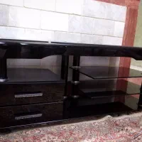 میز تلویزیون شیشه ای