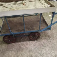 چرخ دستی نونو لاستیک‌ها مشخصه
