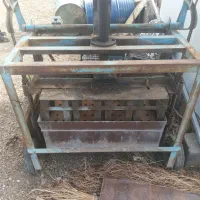 کارگر جهت بلوک زنی