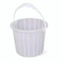 تعداد زیادی قوطی شیرخشک