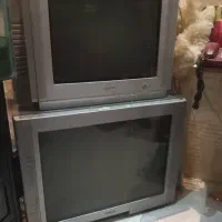 دو تا تلویزیون رنگی قدیمی