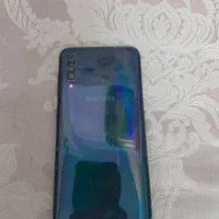 سامسونگ Galaxy A70 با حافظهٔ ۱۲۸ گیگابایت