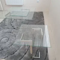 تابلو ، ساعت ، گلدان ، فرش و میز مبل