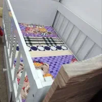 تخت نوزاد همراه تشک