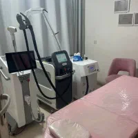 مرکز لیزرموهای زائد با دستگاه کندلا و رولی در پرند