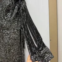 لباس مجلسی|لباس|ری, شهادت|دیوار