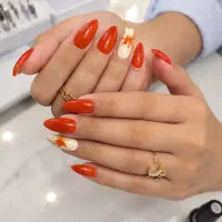 آرایشگری و ناخن و تزریق ژل و بوتاکس