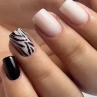 خدمات ناخن فقط 300 تومن