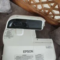 Epson 585w|تلویزیون و پروژکتور|یزد, |دیوار