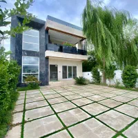 ویلا ۳۰۰متری دوبلکس با استخرداخلی سنددار