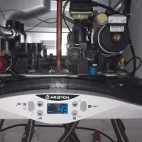 پکیج اریستون چگالشی|آبگرمکن، پکیج، شوفاژ|سلماس, |دیوار