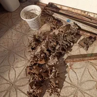 فروش تعدادی لوله داربست ضخیم به همراه بست