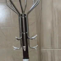 چوب لباسی ایستاده پایه سنگی