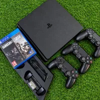 ps4اسلیم پونصد گیگ+سه دسته اورجینال+بازی فیریکی