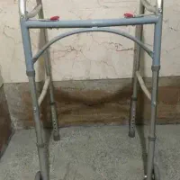 واکر چرخدار