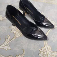 کفش|کیف، کفش، کمربند|هشتگرد, خور|دیوار