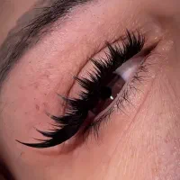 کاشت مژه
