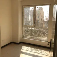 ۸۱متر۲خوابه_۳ساله_فول امکانات_روبه آفتاب_پونک