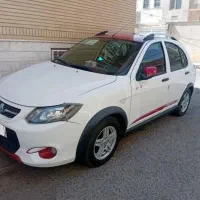 کوییک Rسفید قرمز عروسک مدل۱۴۰۰ پارس خودرویی