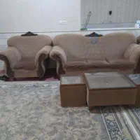 مبل راحتی و میز عسلی