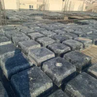 کارگر ساده ساختمان در آرماتور بندی