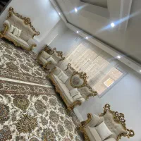 مبل کلاسیک سلطنتی هفت نفره با میز