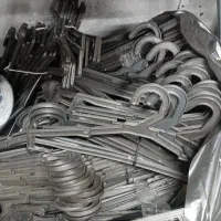 چوب لباسی مشکی