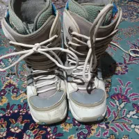 بوت اسنوبرد برتون برفی