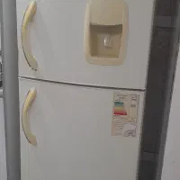 یخچال نیمه فریزر