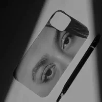 طراحی اجزای چهره بر روی گارد گوشی