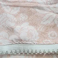 یه عدد رو تختی دونفره