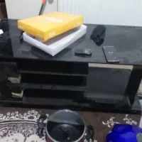 میز تلویزیون شیشه ای