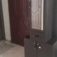 پادری دارای جاکفشی و آینه